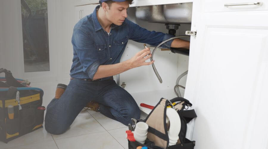 Professional Leak Detection Services in De Valls Bluff, AR